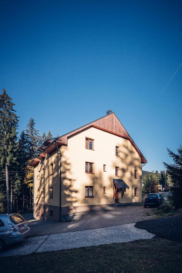 Apartmány Domino Železná Ruda Esterno foto